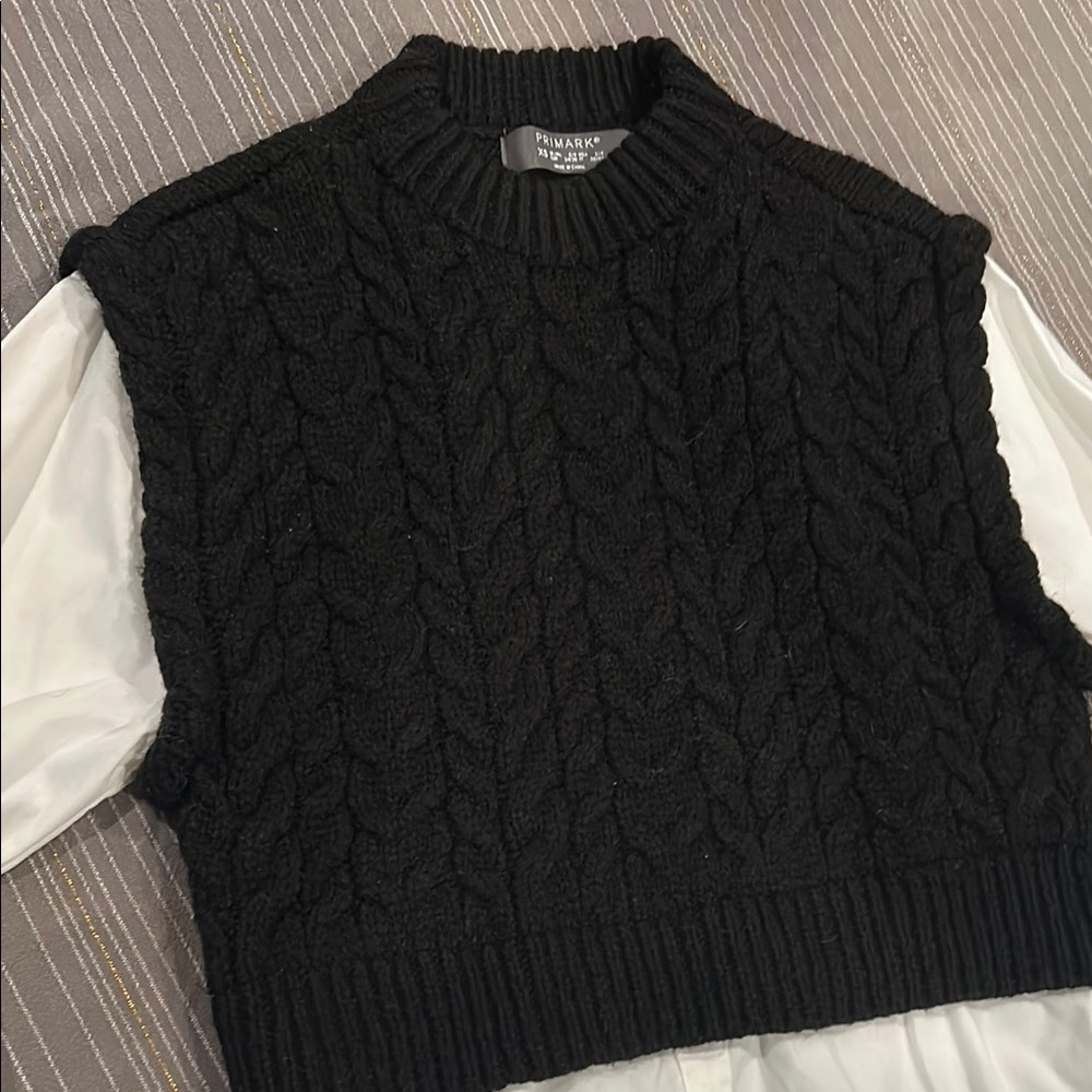 Primark Black Cable-Knit Sleeveless Sweater Vest